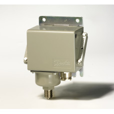 Danfoss Реле тиску, KPS 33 0-3.5 бар G3/8 IP67 (060-310366)