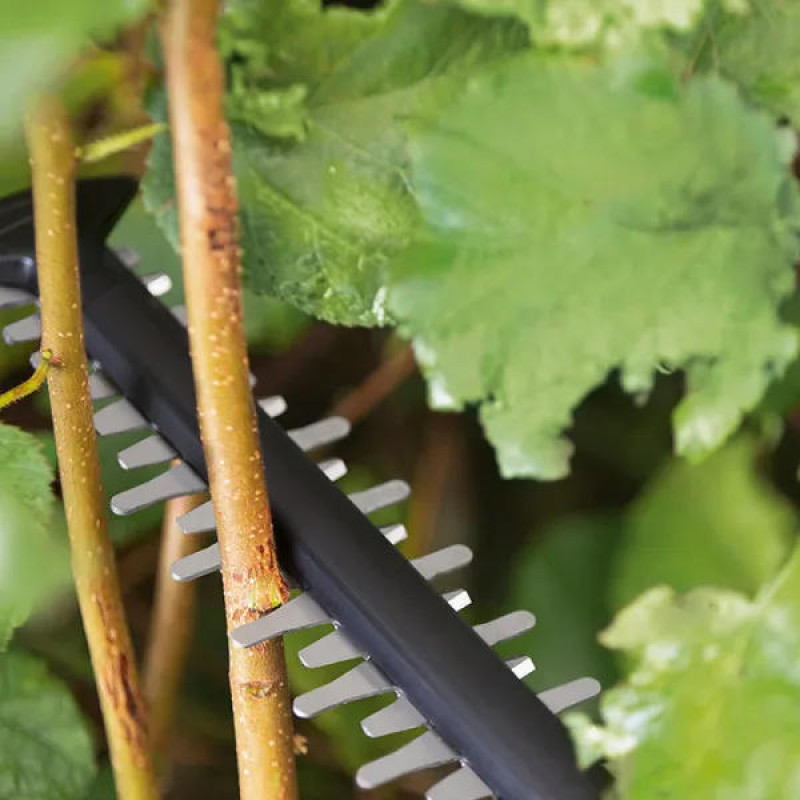 BOSCH Кущоріз акумуляторний UniversalHedgeCut 18V-5018В АКБ 1х2.5А·год 50мм крок різу 20мм ЗП AL1830CV 2.6кг (0600849K01)