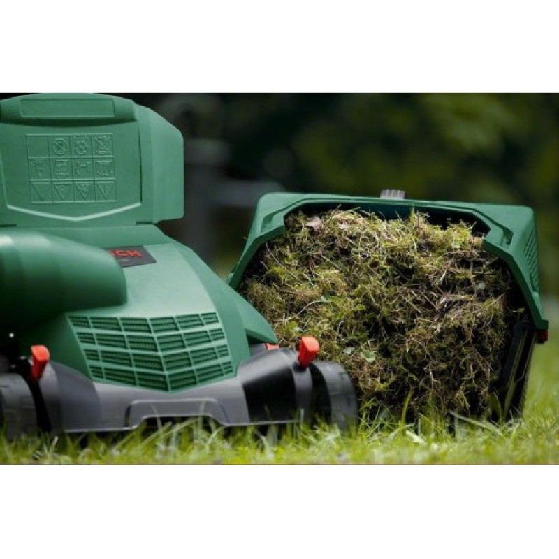 BOSCH Аератор-скарифікатор UniversalRake 900 900Вт 32см 50л 10кг (060088A001)