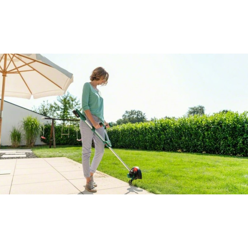 BOSCH Тример садовий акумуляторний UniversalGrassCut 18V-260 1х2.5А·год 26см 2.3кг (06008C1D03)