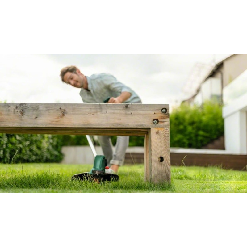 BOSCH Тример садовий акумуляторний UniversalGrassCut 18V-260 1х2.5А·год 26см 2.3кг (06008C1D03)