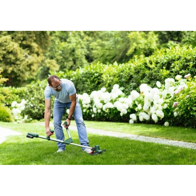 BOSCH Тример садовий акумуляторний UniversalGrassCut 18V-260 1х2.5А·год 26см 2.3кг (06008C1D03)