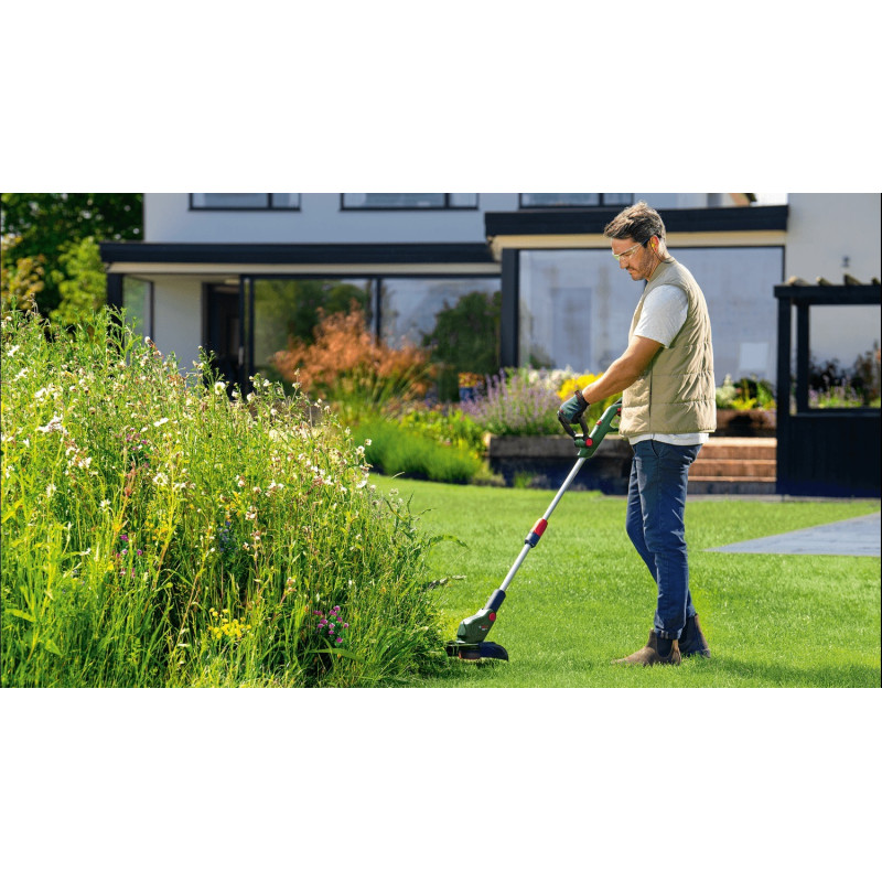 BOSCH Тример садовий акумуляторний UniversalGrassCut 18V-26-5001х2.5А·год 26см ЗП AL 18V-20 3.5кг (06008C1F00)