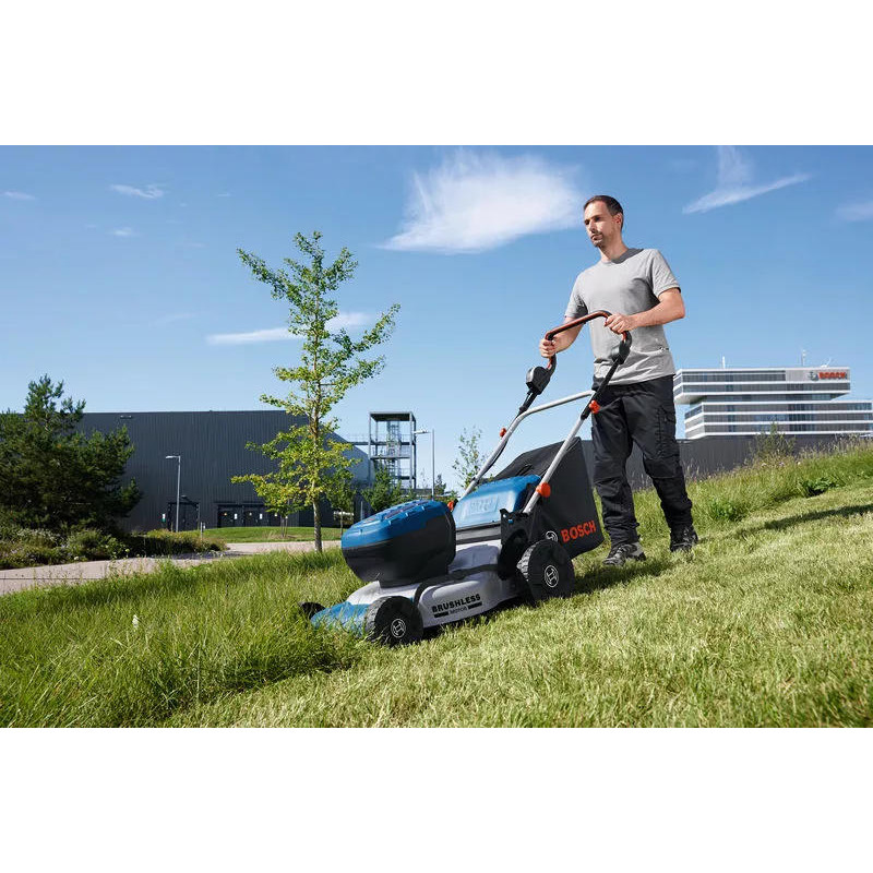 BOSCH Газонокосарка акумуляторна GRA 18V2-460 18В 46см 60л 30-70мм 23кг без АКБ та ЗП (06008C8000)