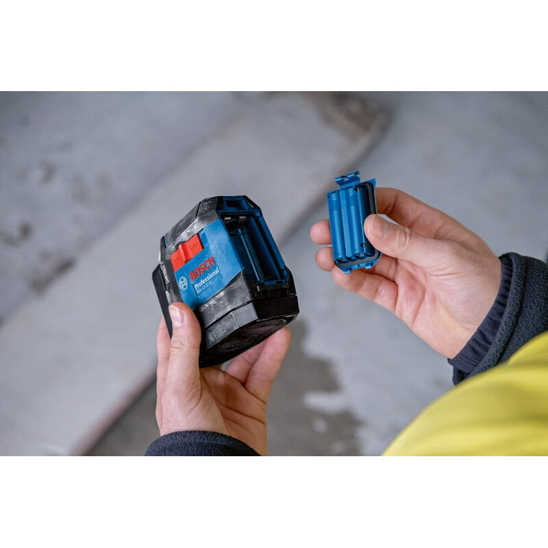 BOSCH Лазерний нівелір GLL 12-22 G, до 12м, 0.3мм/м, чохол, чохол, 0.35кг (0601065320)