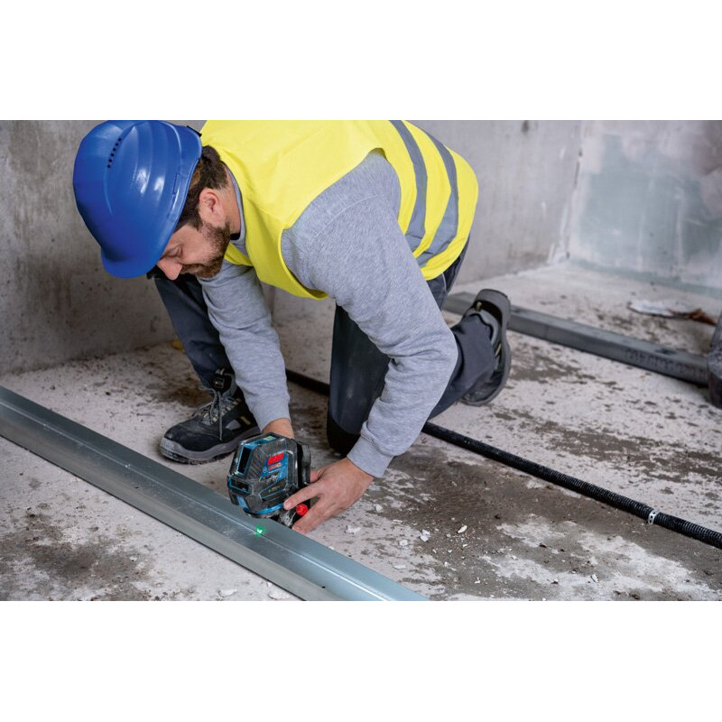 BOSCH Нівелір лазерний Professional GCL 2-50 G, до 15 м, ± 0.3 мм/м, з тримачем RM 10, чохлом, мішенню, 0.58 кг (0601066M00)