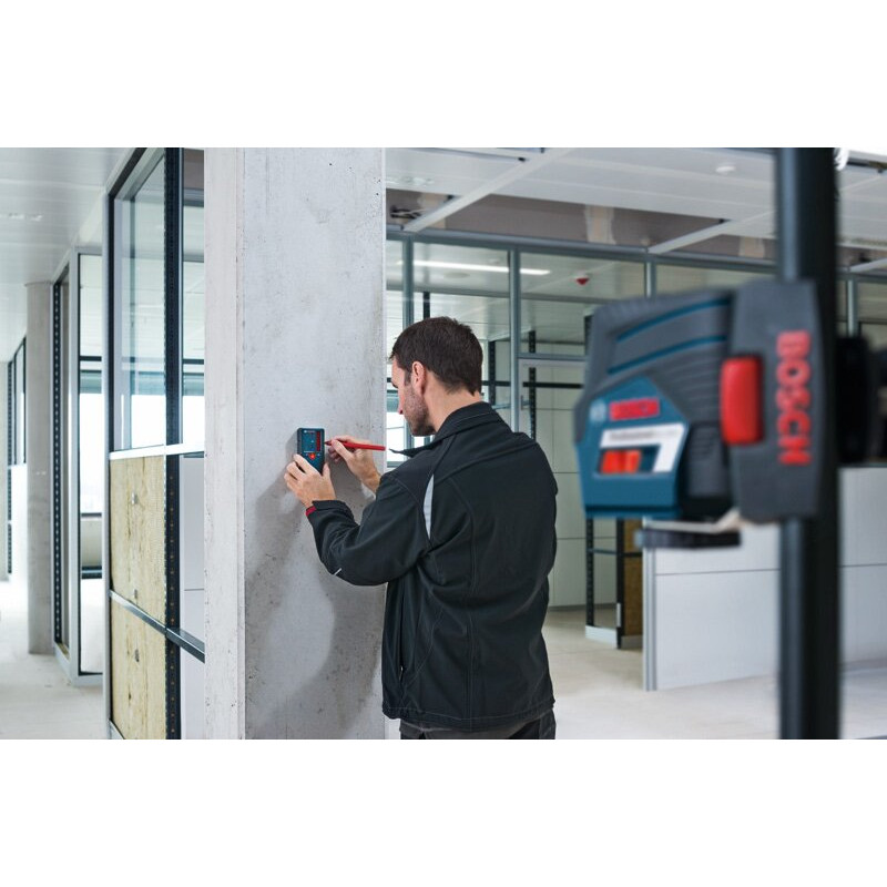 BOSCH Приемник для лазерных уровней LR 6 (0601069H00)