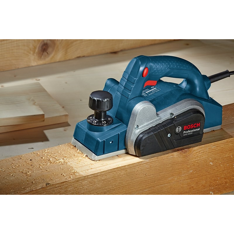 BOSCH Рубанок GHO 6500 650Вт 82мм стругання до 2.6мм паз до 9мм 2.8кг (0601596000)