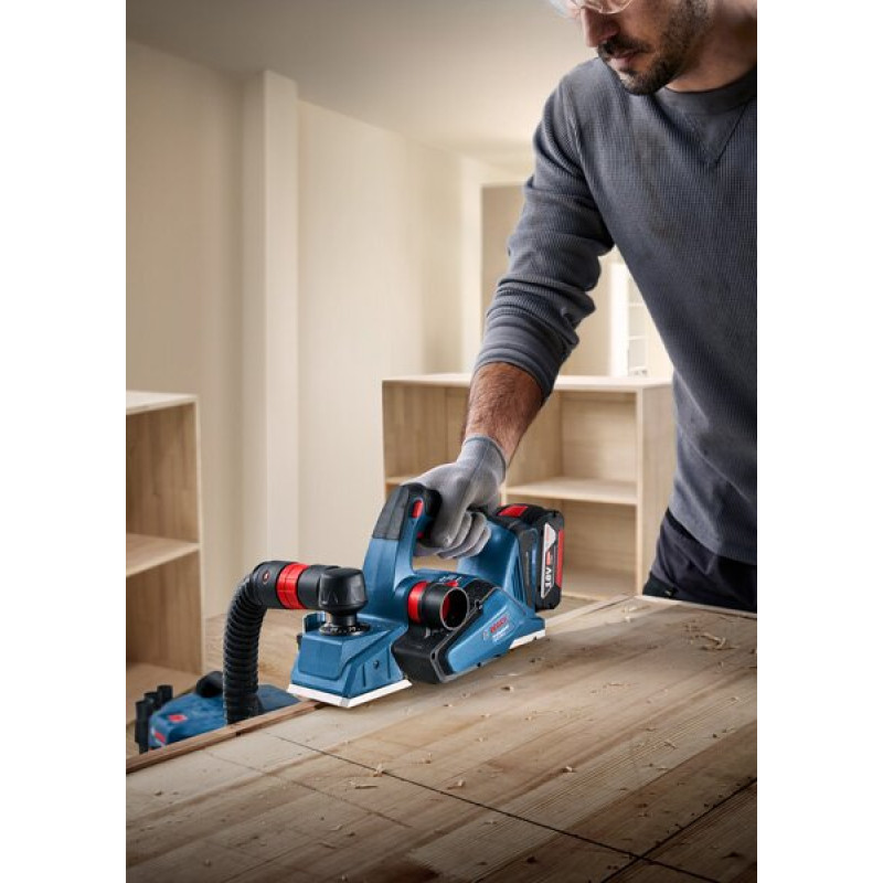 BOSCH Рубанок акумуляторний GHO 185-LI, 18В, 82мм, стругання до 2.6мм, паз до 9мм, без АКБ та ЗП (06015B5021)