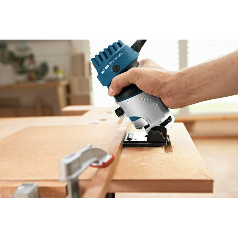 BOSCH Фрезер ручний (крайковий) GKF 600 (060160A100)
