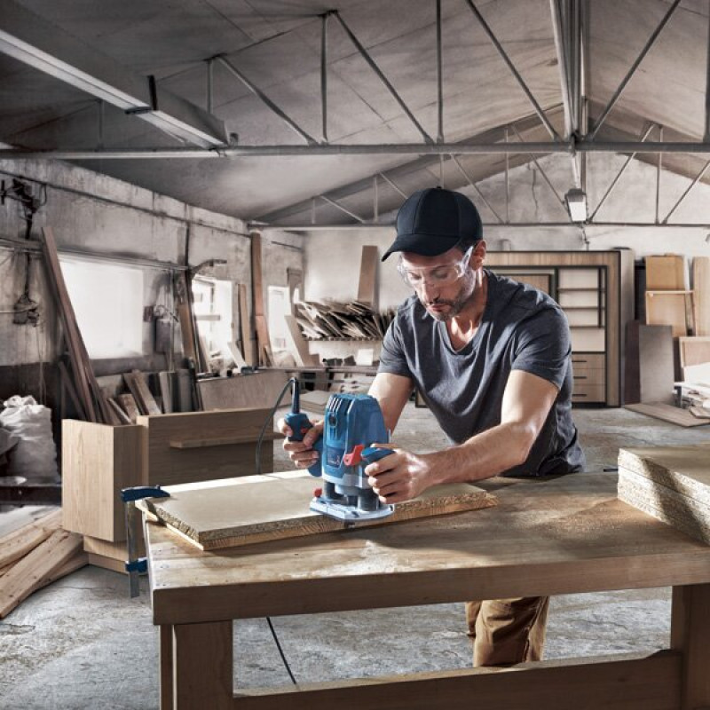 BOSCH Фрезер GOF 130, 1300Вт, цанга 6 та 8мм, 11000-28000об•хв, 3.5кг (06016B7000)
