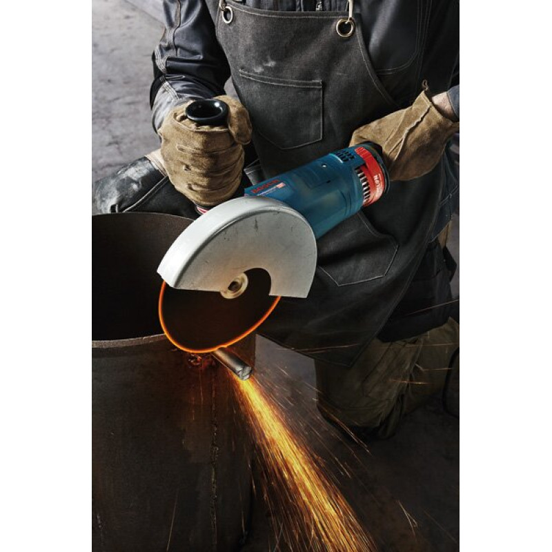 BOSCH Шлифмашина угловая (болгарка) GWS 24-230 JZ, 230мм, 2400Вт , 8500об•хв, плавн. пуск, із системою захисту від пилу Cyclone Tech, 5.8кг (06018C3300)