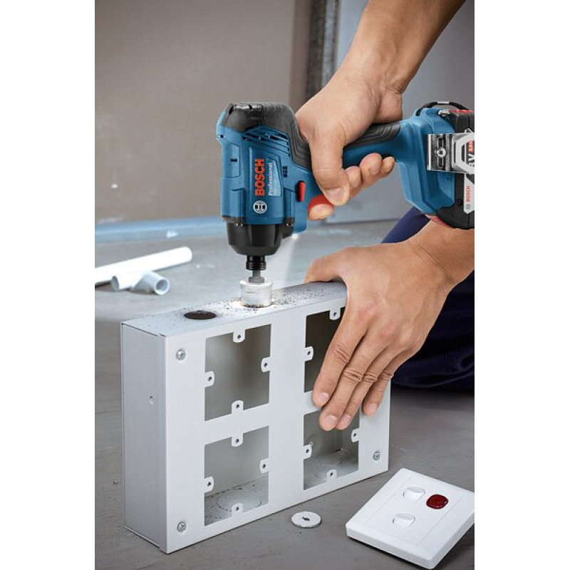 BOSCH Гайковерт ударний GDR 180-Li, акум., 2х18 В, 160 Нм, 1/4