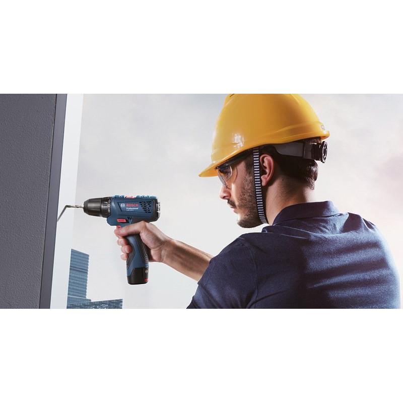 BOSCH Шурупокрут-дриль акумуляторний GSR 120-Li 12В 2х2А·год 14·30Нм 400·1500об·хв кейс 0.89кг (06019G8000)
