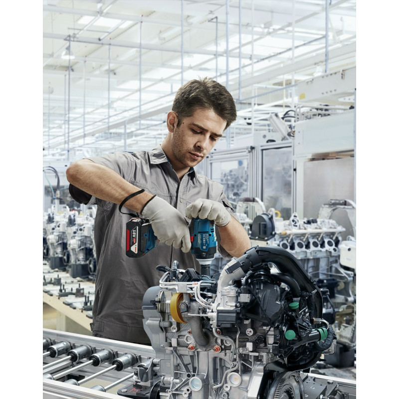 BOSCH Гайкокрут Professional GDS 18V-400 акум, 2* 18 В GBA 5 Аг, 400 Нм, 0-2500 об/хв, ЗУ GAL 18V-40, кейс, зажим квадрат, 1.87 кг (06019K0020)