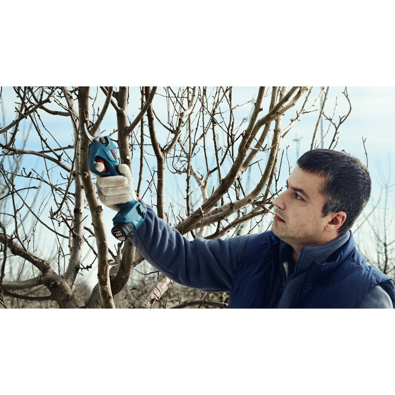 BOSCH Секатор Pro Pruner SOLO акумуляторний, 12В, 3.0 Ач, до 25мм, 1кг (06019K1020)