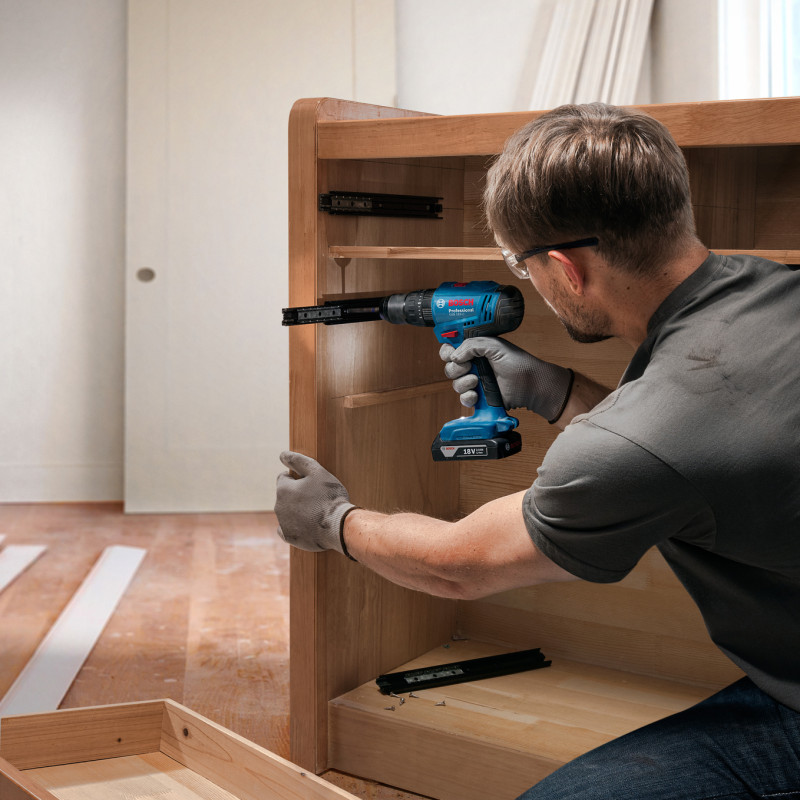 BOSCH Шурупокрут-дриль ударний акумуляторний GSB 183-LI 18В 2х2А·год 21-56Нм 374-1815об·хв кейс 1.2кг (06019K9100)