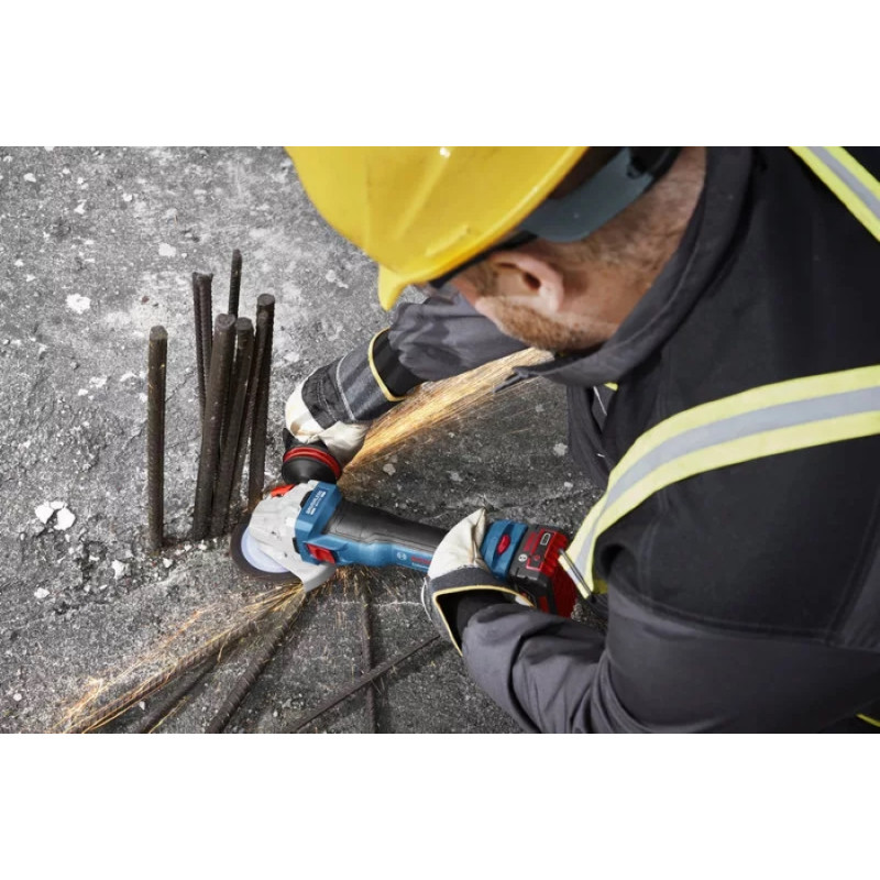 BOSCH Шліфмашина кутова акумуляторна GWS 18V-11S 125мм 18В 1x5А·год 0-9000об·хв 1.7кг кейс ЗПGAL1880CV (06019N4003)
