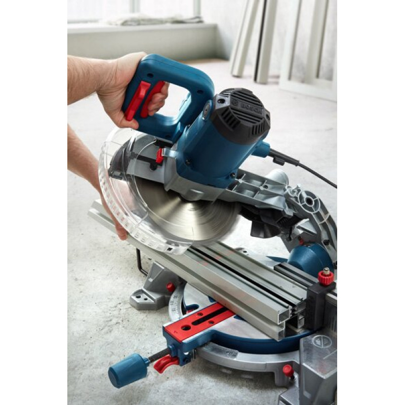 BOSCH Пила торцювальна GCM 216, 1300Вт, 216мм, 24мм, 10.1кг (0601B33000)