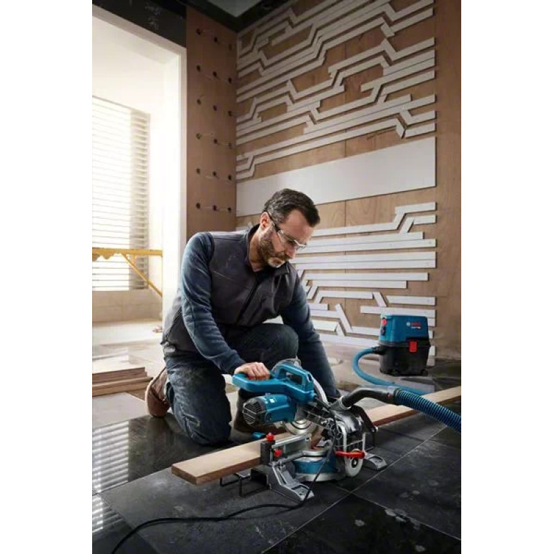 BOSCH Пила торцювальна GCM 216, 1300Вт, 216мм, 24мм, 10.1кг (0601B33000)
