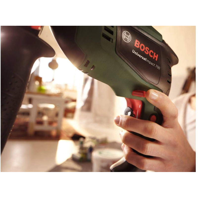 BOSCH Дриль ударний UniversalImpact 700 X-line, 700Вт, ШЗП, 1.7кг, набір свердл і біт, кейс (060313100F)