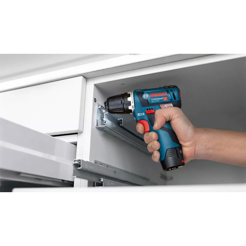 BOSCH Набір акумуляторів Professional 12,0V GBA 2.0Ah + GBA 4.0Ah + Зарядний пристрій GAL 12V-40 1600A01NC9