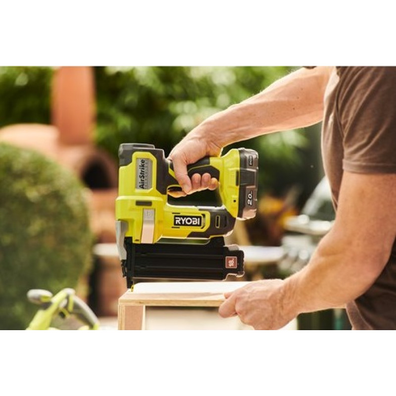 Ryobi Цвяхозабивач акумуляторний R18GN18-0 18В ONE+ цвяхи 15-50мм 2.4кг без АКБ та ЗП (5133005136)