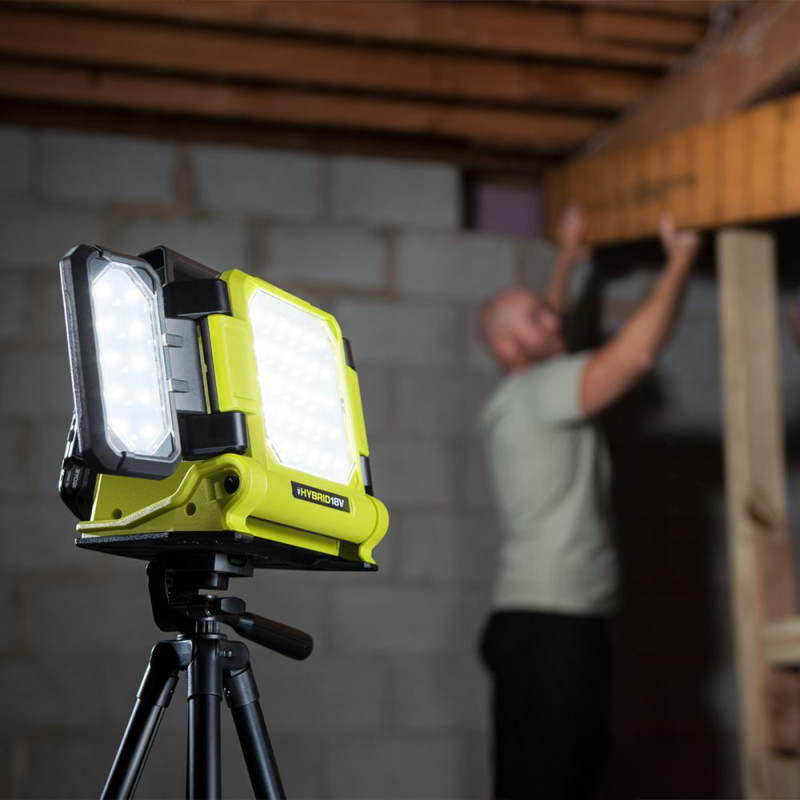 Ryobi Прожектор гібридний панельний ONE+ RLPH18-0 18В/220В Hybrid 3 LED панелі 3000лм 3 режими яскравості (без АКБ та ЗП) (5133005397)