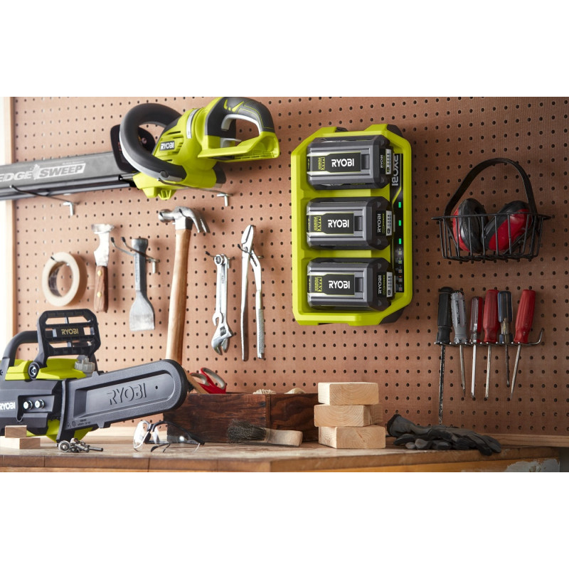 Зарядний пристрій Ryobi Max Power RY36C3PA 36В 4А трипортовий (5133005540)