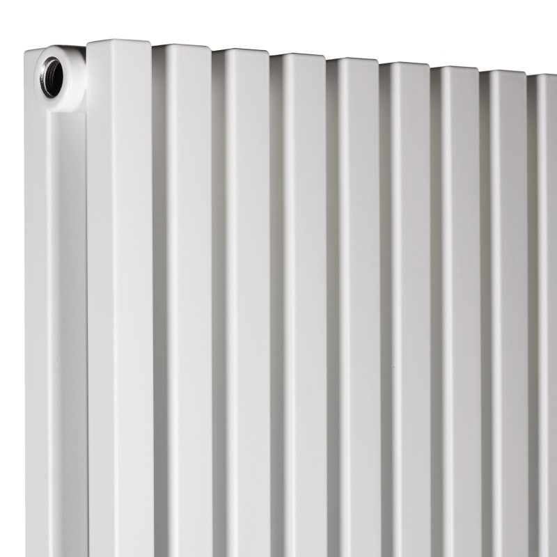 Betatherm Дизайнерский вертикальный радиатор Quantum 2000мм/525мм (BQ 2200/13 9016M 99)
