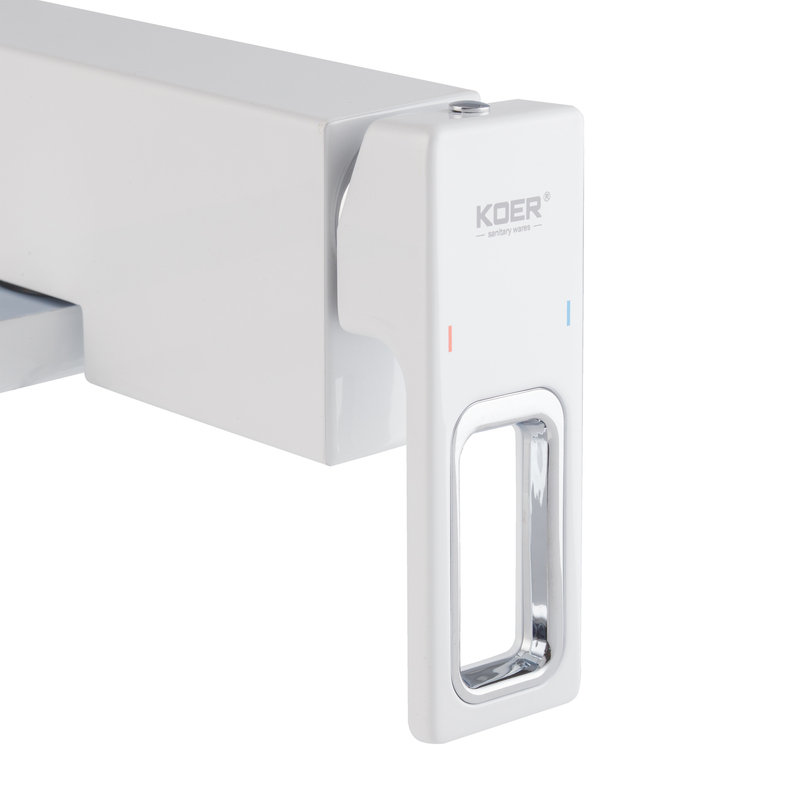 Смеситель для ванны с коротким изливом KOER KB-41009-04 (Цвет хром+белый) (KR5985)
