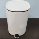 Мусорное ведро с плавным закрытием овальное Zerix Prime-TC0105 White 5л цвет белый (ZX5901)