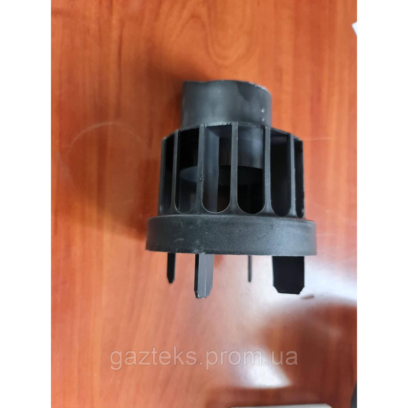 ROCTERM Наконечник на дымоход до газового котла 60/100 (582933107)