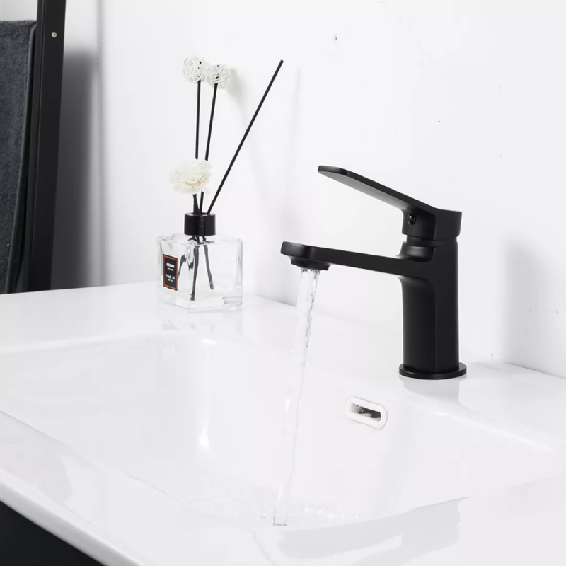 Frap Змішувач для умивальника F1062, чорний