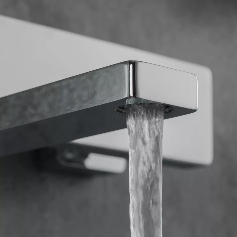 FAOP Змішувач для ванни A3209 з плоским виливом 192 мм, хром.