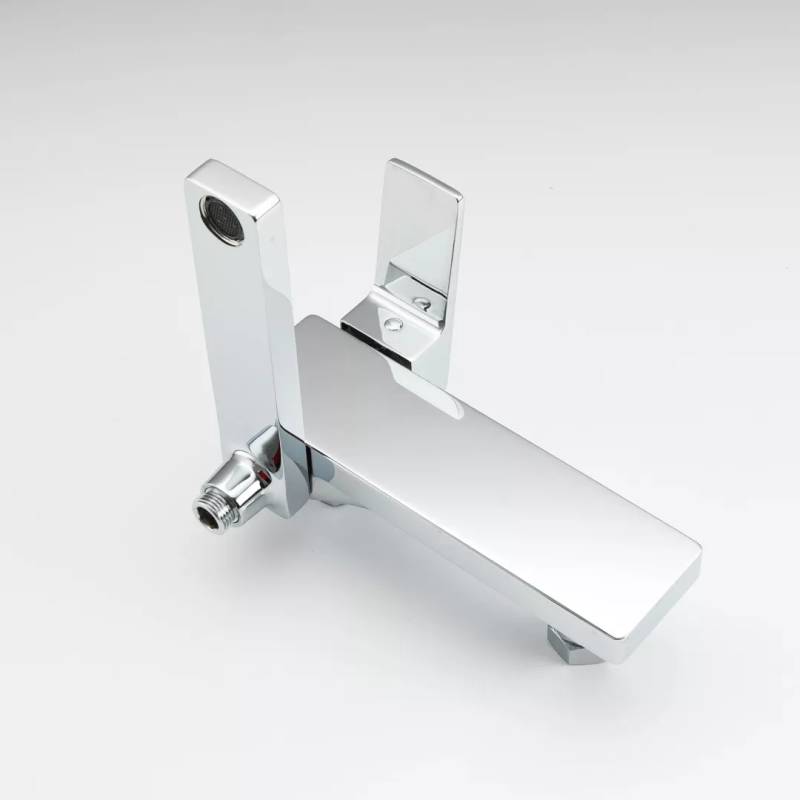 FAOP Змішувач для ванни A3209 з плоским виливом 192 мм, хром.