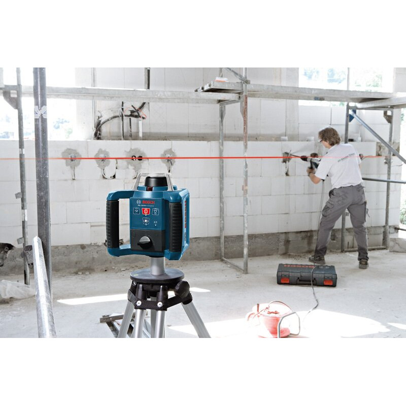 BOSCH Нівелір лазерний ротаційний Professional GRL 300 HV, 60м/з приймачем 300м, ±0.1мм/м, 150/300/600 об/хв, IP54, 1.8кг, кейс, приймач LR1, пульт RC1, тримач WM4, ЗП, окуляри, мішень (0601061501)