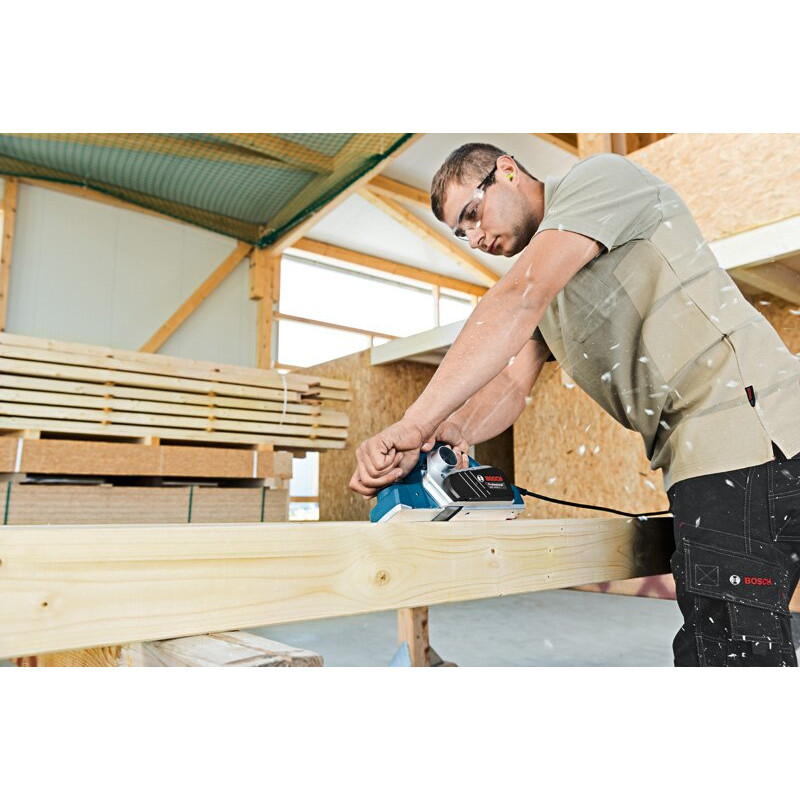 BOSCH Электрорубанок GHO 26-82 D (06015A4301)