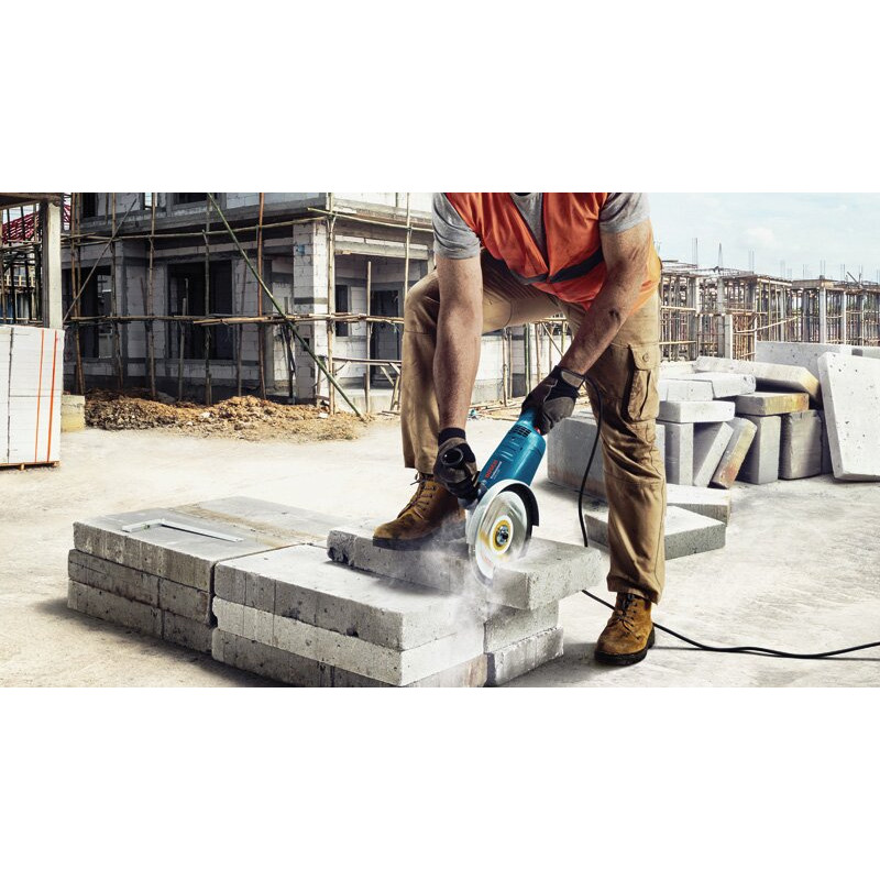 BOSCH Угловая шлифмашина (болгарка) GWS 2200 (06018C1320)