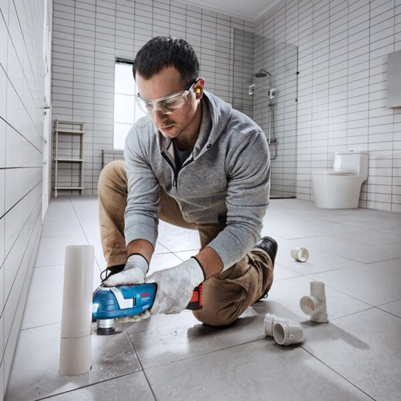 BOSCH Багатофункціональний інструмент реноватор GOP 185-LI Professional SOLO 18.0 V-Li 20000об·хв 1.2кг без АКБ та ЗП (06018G2020)