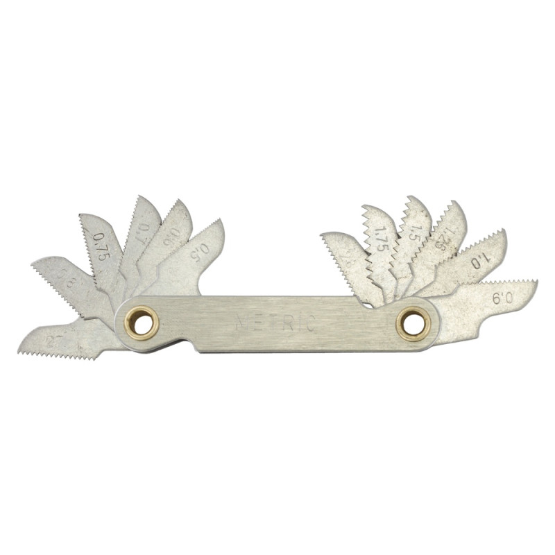 SIGMA Набор плашек и метчиков 32 предмета (металлический кейс) (1643191)