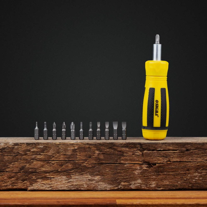 SIGMA Викрутка з реверсом + біти 12шт CrV (4001831)