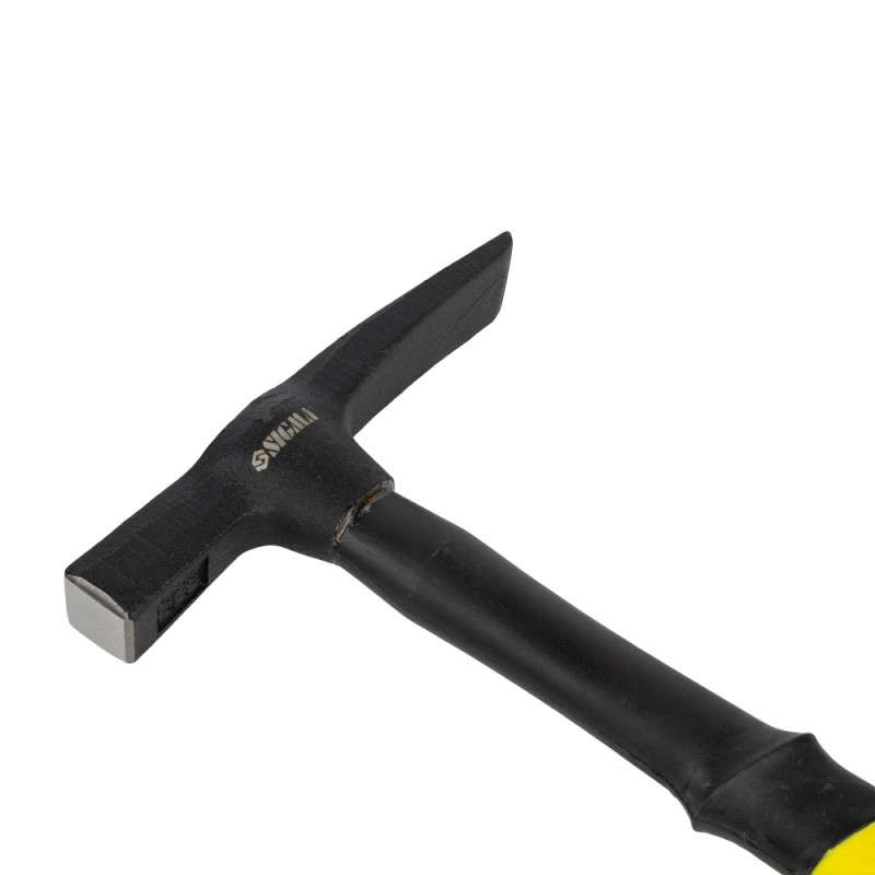 SIGMA Молоток-кирка каменщика 450г фибергласовая ручка (4313011)