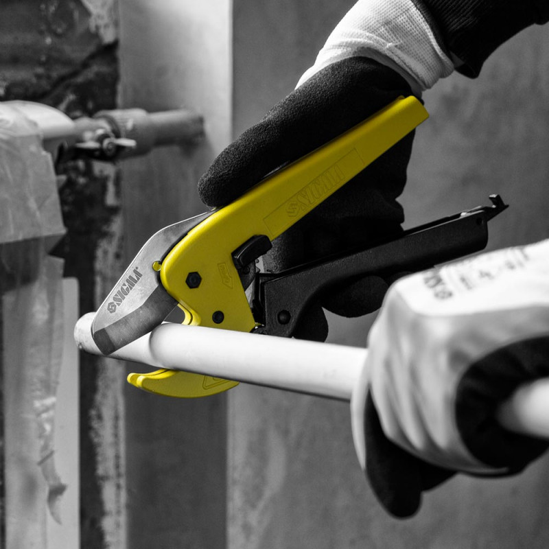 SIGMA Ножницы для пластиковых труб 3-64мм 255мм (4333181)