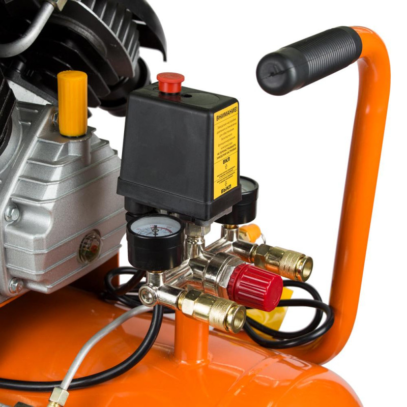 Grad Компрессор V 2.2кВт 386л/мин 8бар 50л (2 крана) (7043935)