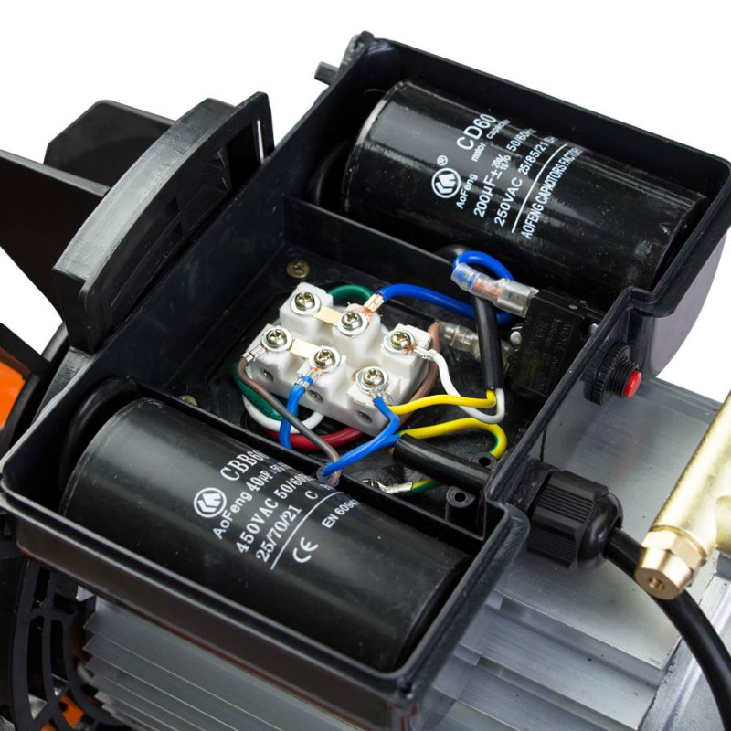 Grad Компрессор V 2.5кВт 435л/мин 8бар 50л (2 крана) (7043945)