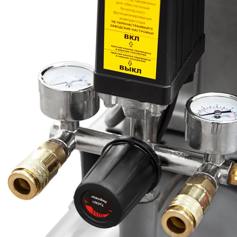 SIGMA Компрессор двухцилиндровый ременный 2.5кВт 335л/мин 10бар 50л (2 крана) (7044121)