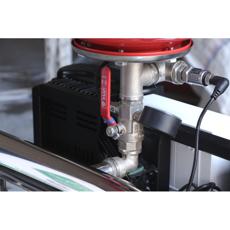 Leo Станция повышения давления 2×1.1кВт Hmax 48м Qmax 120л/мин нерж 8л + частотная регулировка 3.0 (2ECHm4-50-2AVF-1.1M-8)