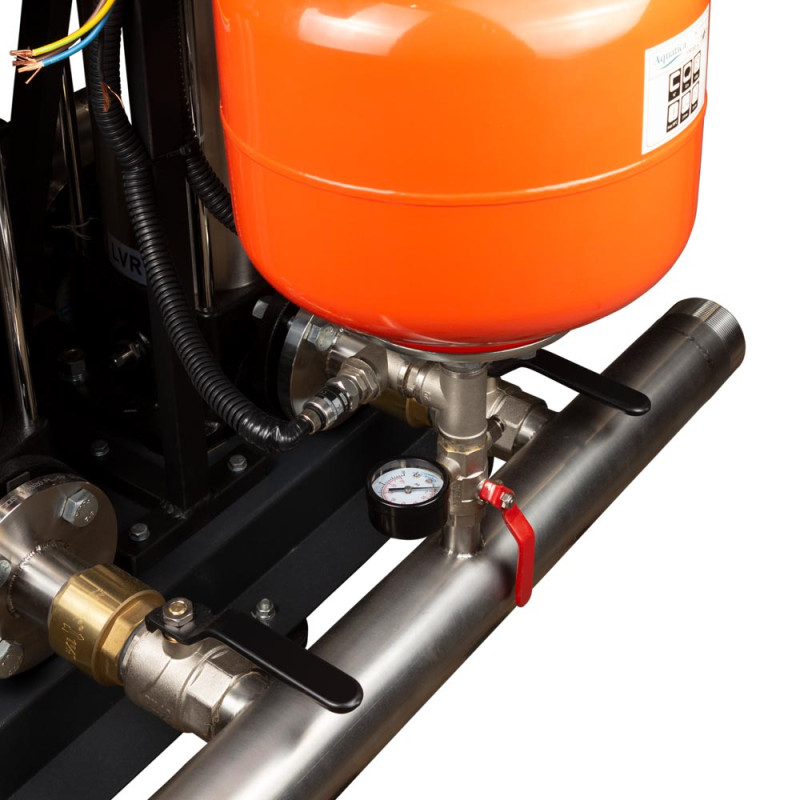 Leo Станция повышения давления 380В 2×4.0кВт Hmax 122м Qmax 216.7л/мин 12л + частотная регулировка 3.0 (2LVR10-12-2AVF-4.0-12)