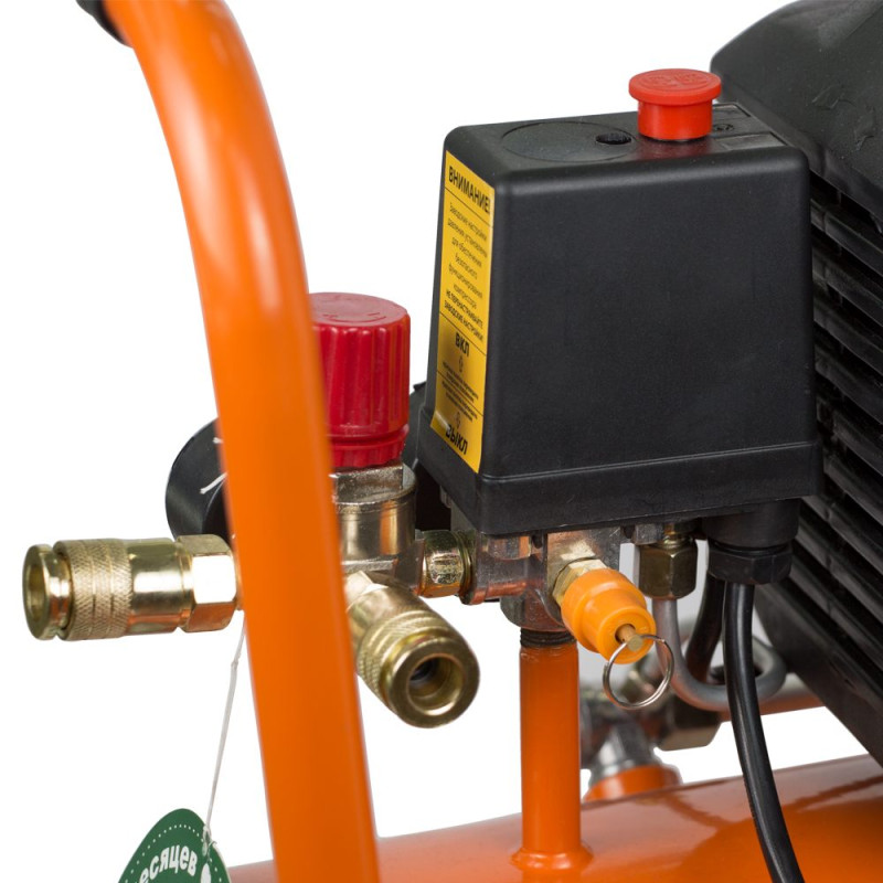 Grad Компрессор одноцилиндровый 1.5кВт 198л/мин 8бар 50л (2 крана) (7043545)